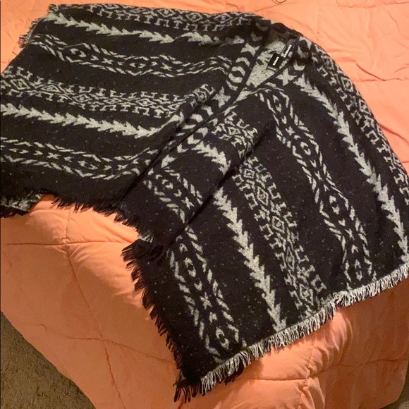 2 Express cardigans - Picture 2 of 4